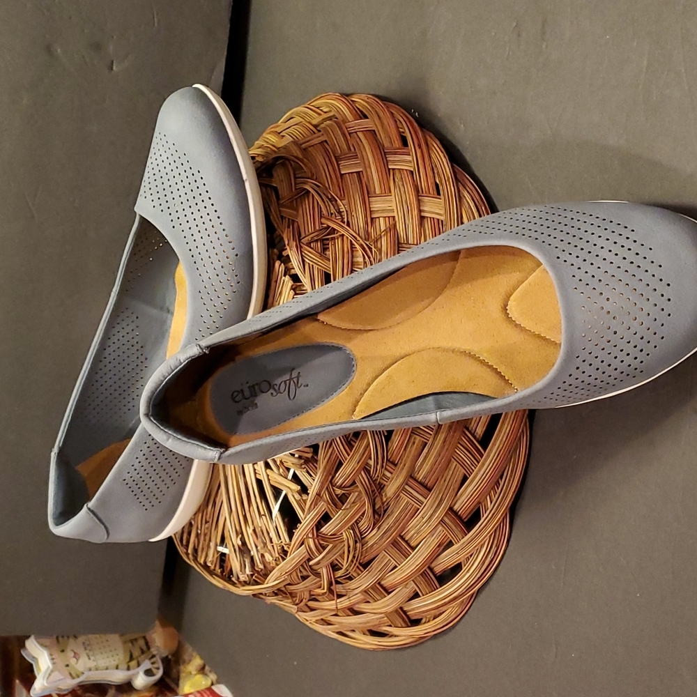 Sofft shoes, Gray. Comfortable.  Size 9.5M. Open weave on toes.